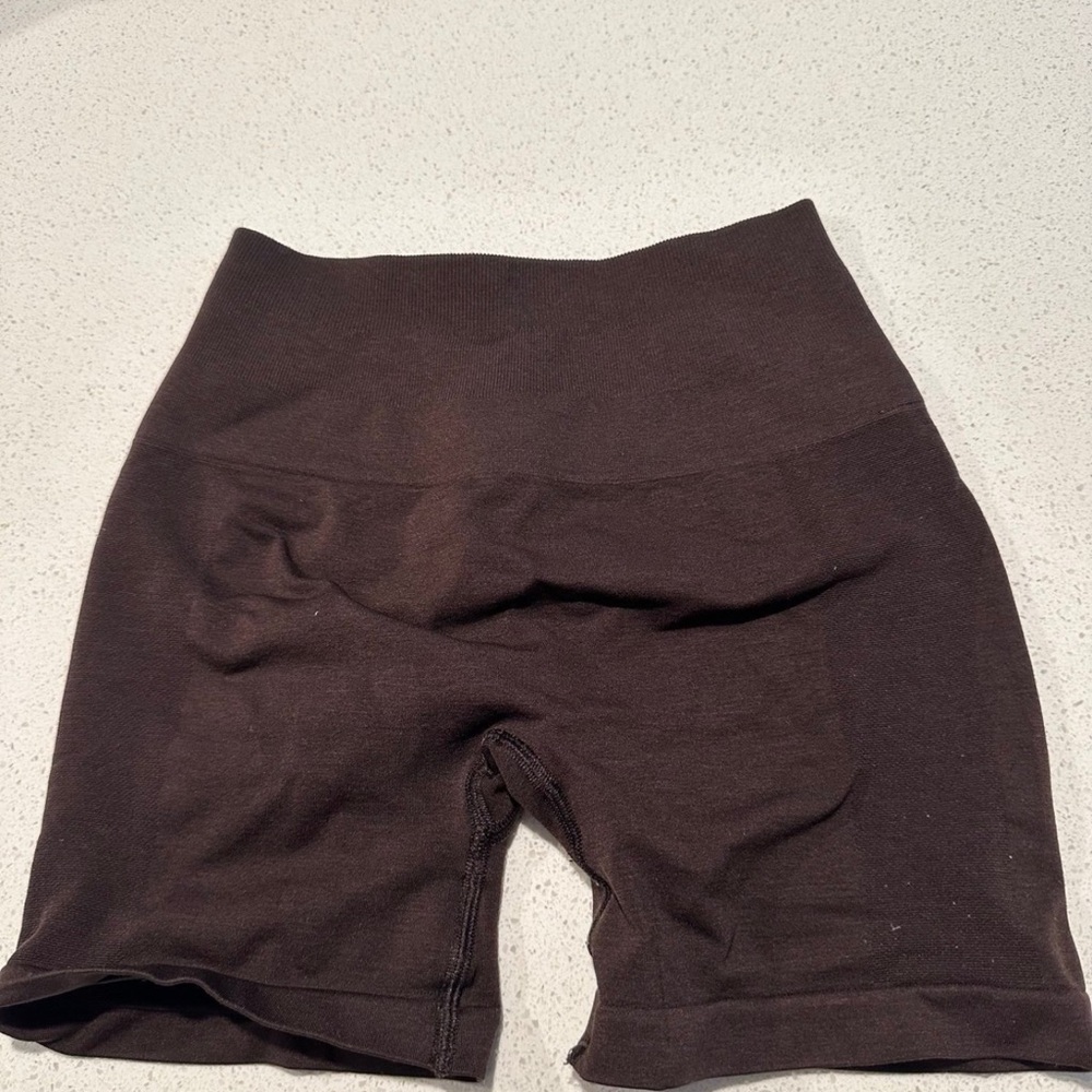 Alphalete amplify shorts size xs